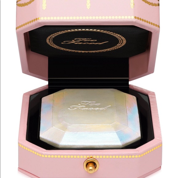 Too Faced Diamond Light Highlighter - Picture 7 of 11